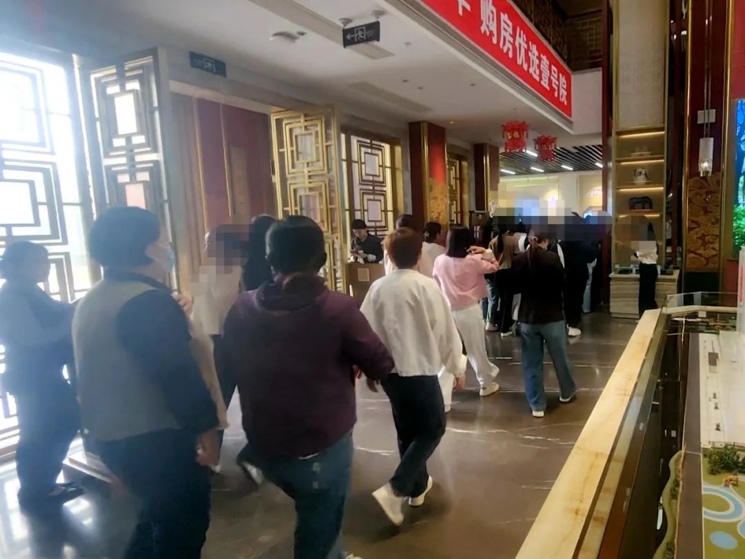德达人的“五一”坚守答卷